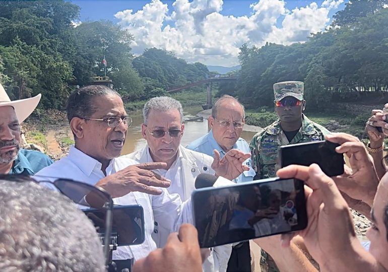 Expertos del sector agua visitan la frontera y respaldan medidas del gobierno