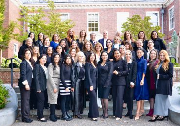 Secretaria nacional de mujeres jóvenes del PRM dicta conferencia en la universidad de Harvard