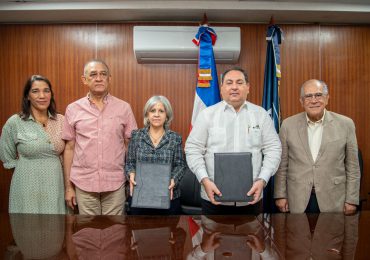 Fundación Dominicana de Infectología y SNS firman acuerdo para robustecer Atención Primaria en San Pedro de Macorís