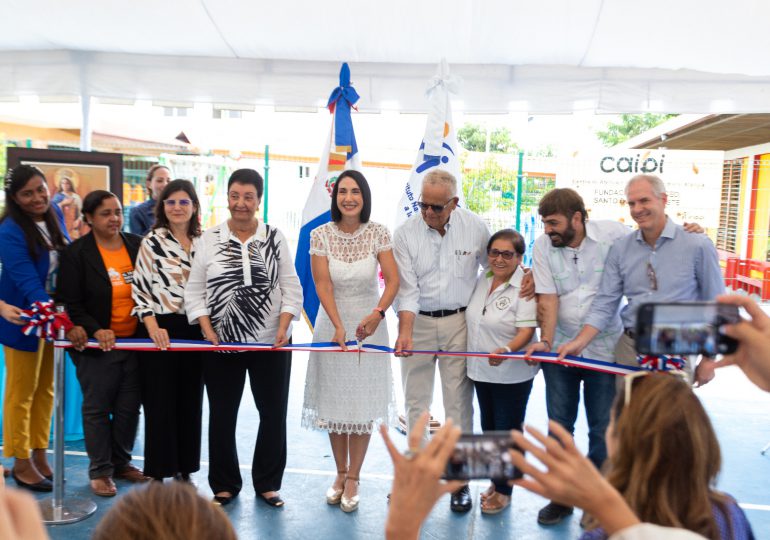 Primera Dama y la directora ejecutiva del INIAPI inauguran el CAIPI de Cogestión La Merced