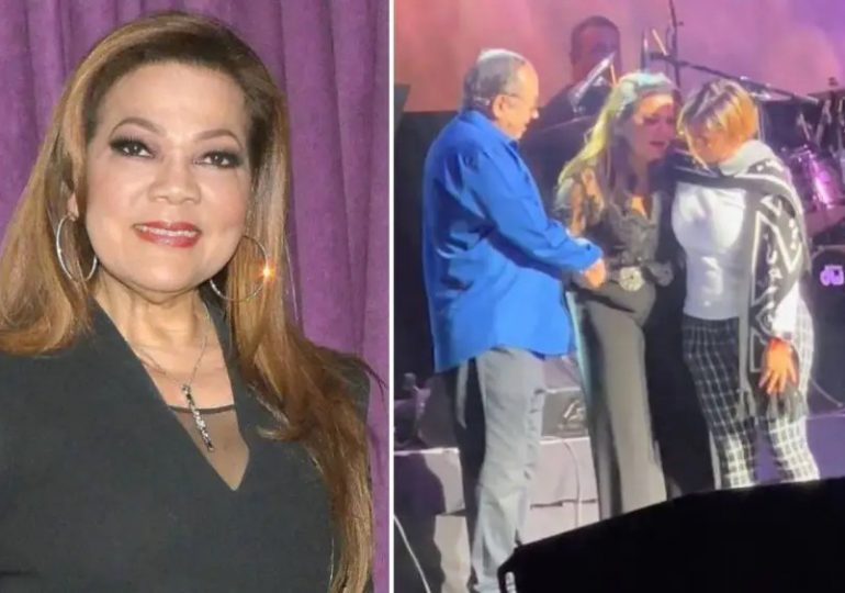 VIDEO | Ángela Carrasco se desvanece a sus 72 años en pleno concierto