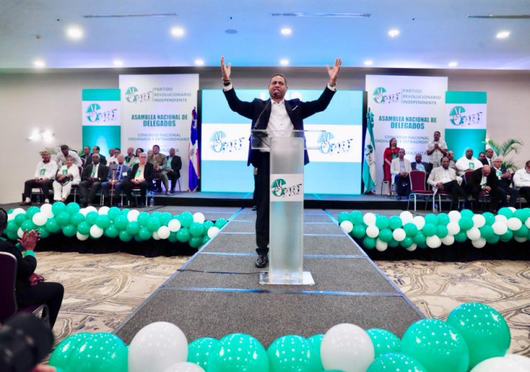 PRI proclama a Luis Abinader su candidato presidencial para el 2024