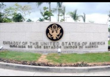 La embajada de EEUU en RD publicó lista de objetos prohibidos en Sección Consular; “No celulares”