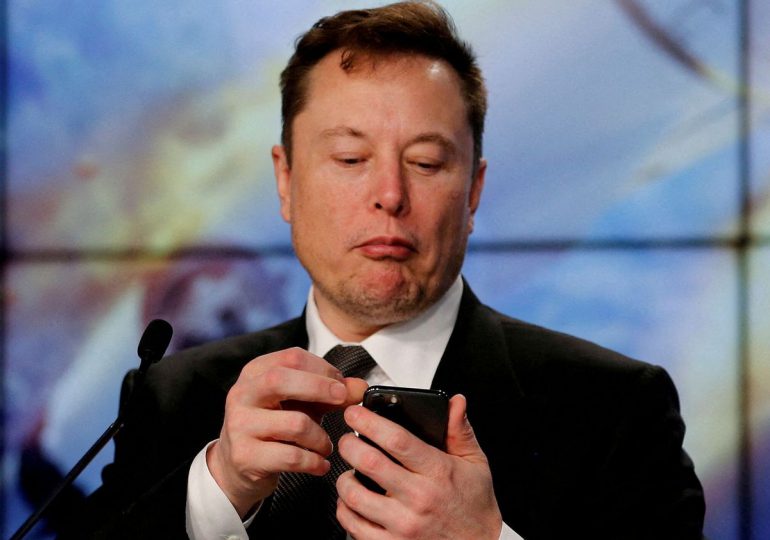 Regulador de EEUU dice Musk esquiva preguntas sobre compra de acciones de Twitter