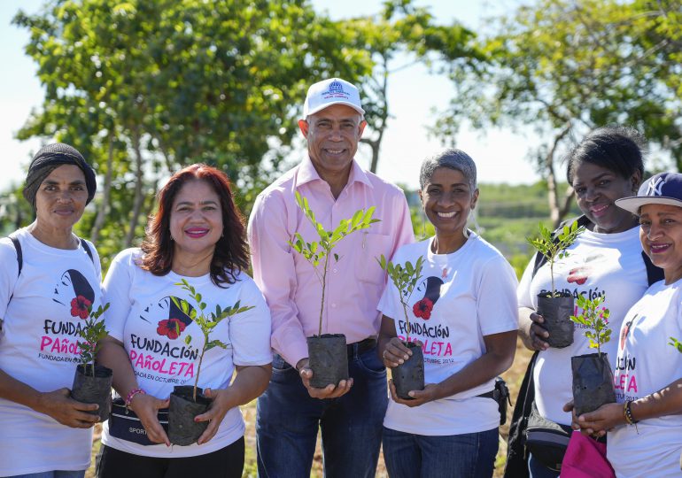 Medio Ambiente y la Fundación Pañoleta celebran juntos el mes de la reforestación y de la lucha contra el cáncer