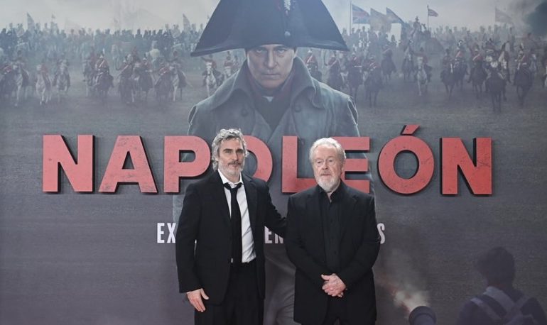 VIDEO | Napoleón conquista el Museo del Prado: así fue la llegada de Joaquín Phoenix y Ridley Scott