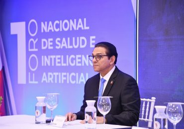 Ministro de Salud: Inteligencia Artificial es una herramienta que contribuye a optimizar y mejorar la atención médica