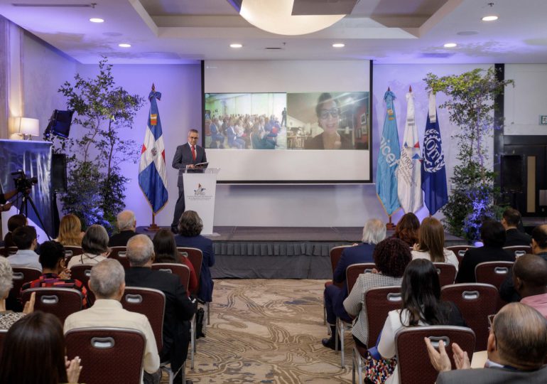 Organismos realizan seminario para analizar la transnacionalización migratoria