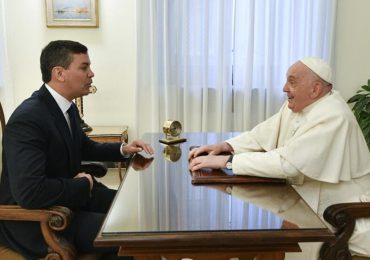 Papa y presidente de Paraguay abordan la lucha contra la pobreza en reunión en el Vaticano