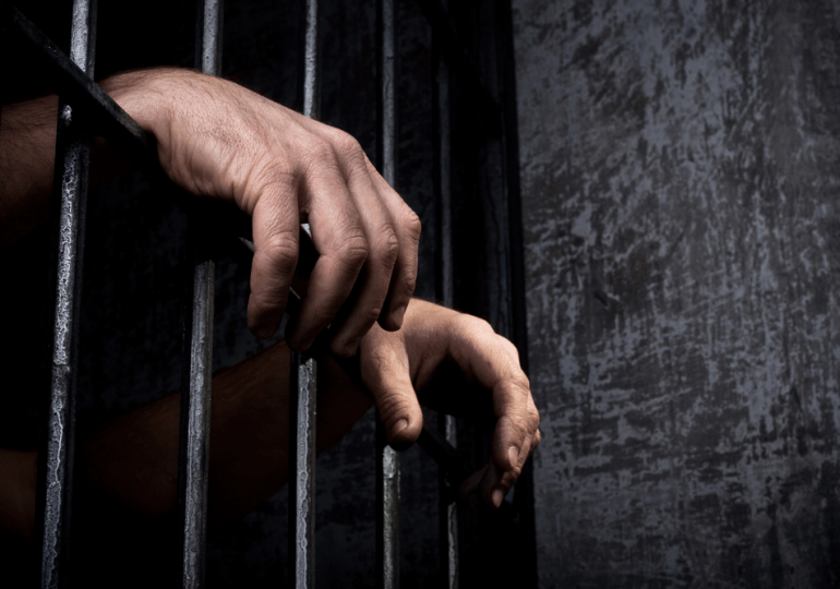 Condenan a 20 años de prisión hombre que abusó sexualmente de un niño