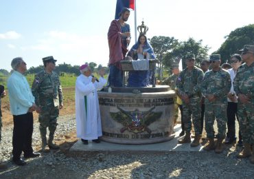 Ministerio de Defensa devela en Dajabón monumento en homenaje a la “Virgen de la Altagracia”