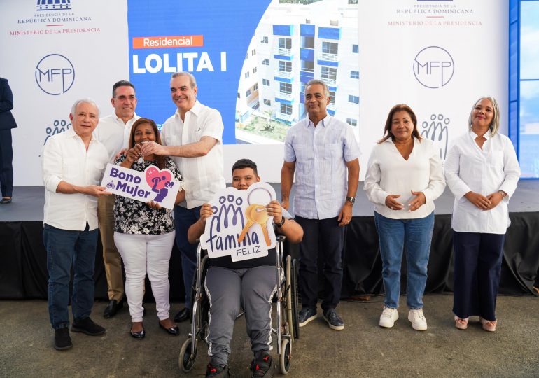 Abinader entrega 168 nuevas viviendas del Plan Familia Feliz