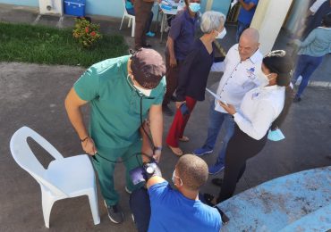 Autoridades realizan operativo para detección de tuberculosis en centro de corrección de La Vega