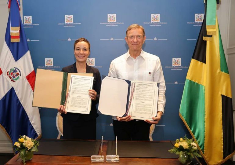 RD y Jamaica firman nuevo acuerdo; incrementarán exportaciones y comercio