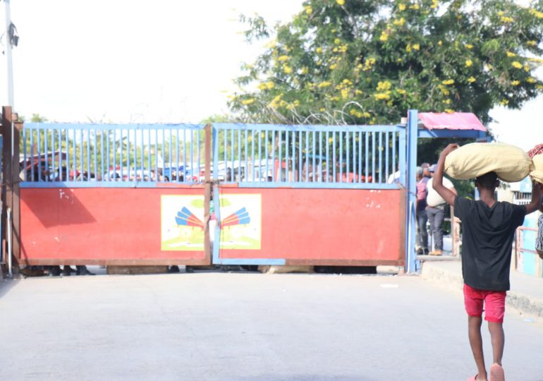 Continúa inactivo mercado de Dajabón por cierre de frontera de Haití