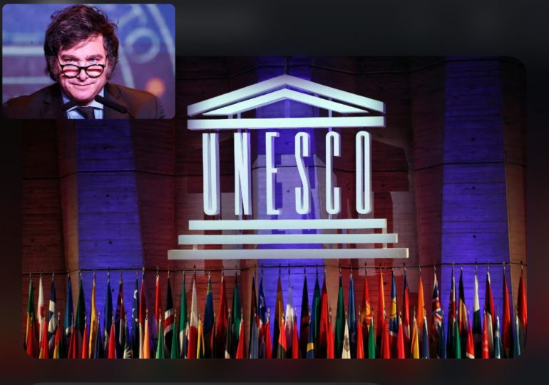 La victoria de Milei en Argentina sacude elección clave en la Unesco