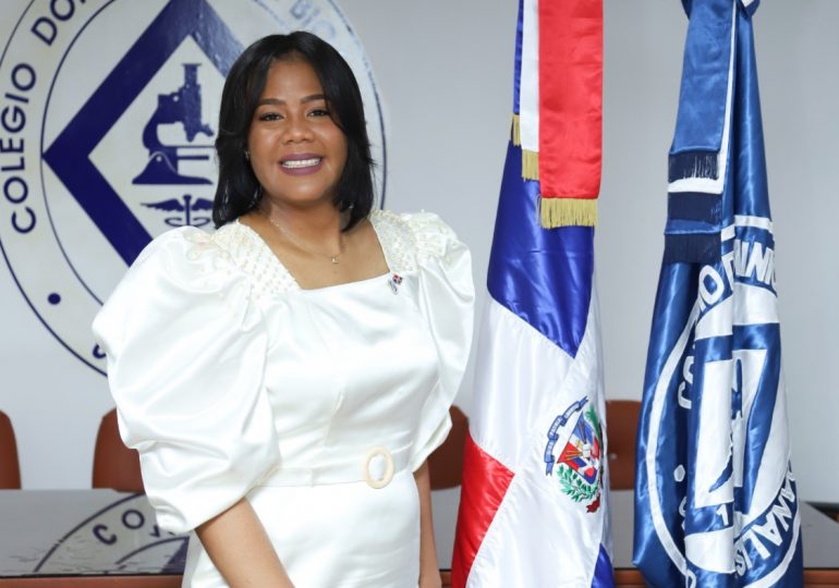 María Esther Santos asume Presidencia del Colegio Dominicano de Bioanalistas