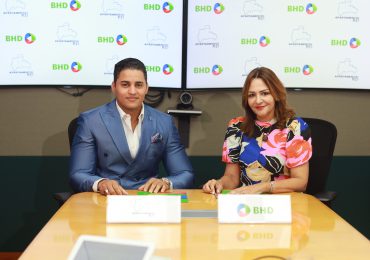 BHD y Apartamentos RD firman acuerdo <strong>para financiamientos hipotecarios de viviendas</strong>