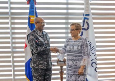Procuradora Miriam Germán Brito recibe visita del nuevo director general de la Policía Nacional