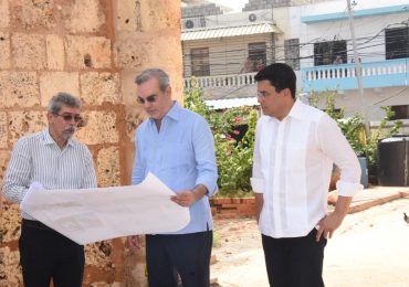Presidente Abinader y ministro Collado recorren Ciudad Colonial y destacan su atracción turística