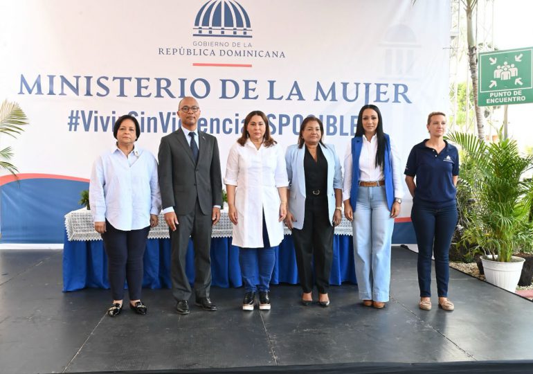 Ministerio de la Mujer recorrerá 31 provincias tras jornada “Vivir sin Violencia es Posible”