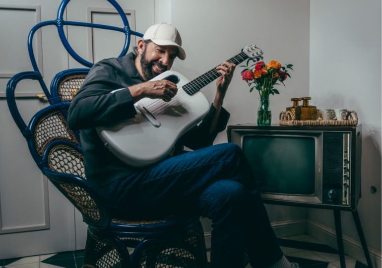 Juan Luis Guerra estrena su exitoso EP titulado Radio Güira 