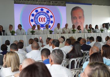 Abinader recibe respaldo de coalición integrada por más de 20 movimientos electorales no partidistas