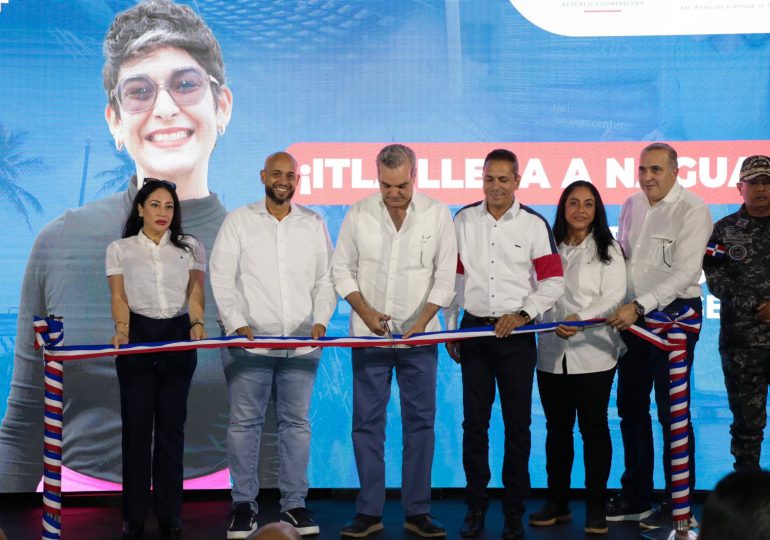 Presidente Abinader inaugura en Nagua nuevas instalaciones ITLA, campo de béisbol y parque central