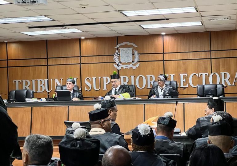 Tribunal Superior Electoral suspende juramentación de Potentini en Colegio de Abogados