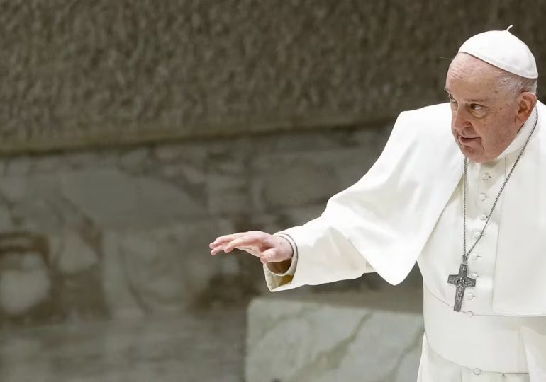 Papa Francisco criticó la obsesión de las personas por la apariencia, especialmente en las redes sociales