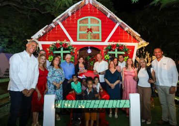 “Villa Navidad 2023” llega a Santiago; vicepresidenta encendió las luces para inaugurar el espacio familiar