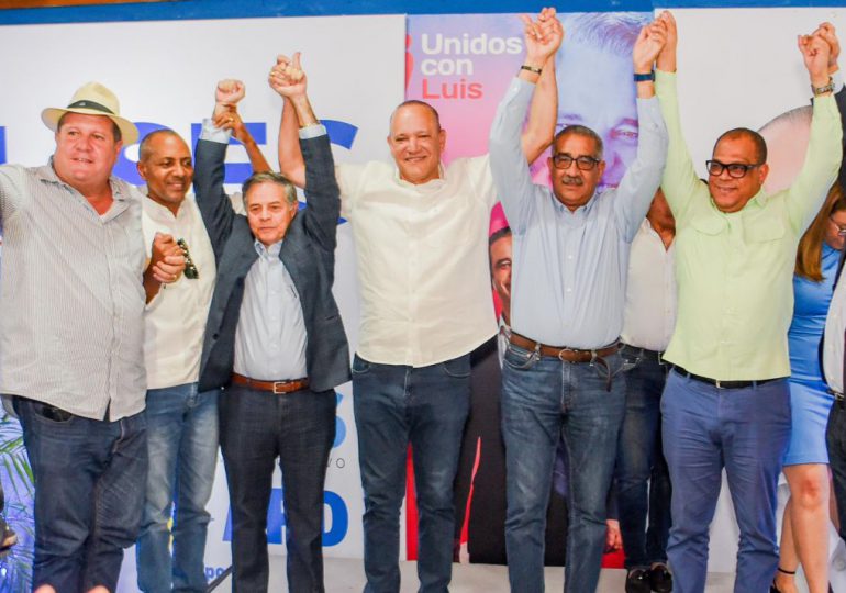 Partido Alianza por la Democracia proclama a Ulises Rodríguez como su candidato a alcalde por Santiago