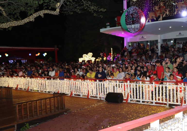 La Casita de Santa y Árbol de Navidad alcaldía Santiago establece récord de asistencia durante el fin de semana