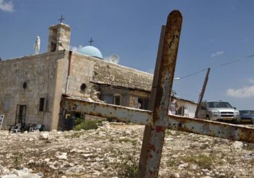 Misiles disparados desde Líbano hieren a nueve soldados y dañan iglesia