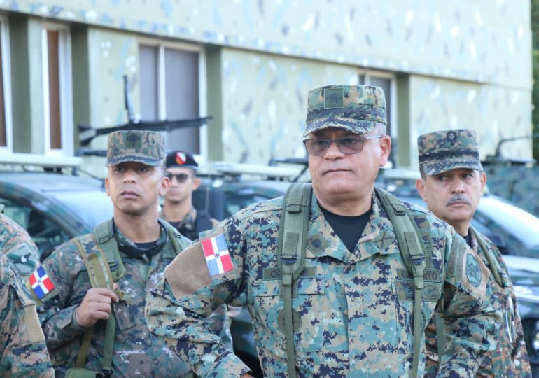 Durante recorrido comandante del Ejército anuncia que la frontera está tranquila