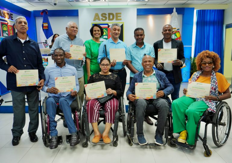 Ayuntamiento de Santo Domingo Este reconoce organizaciones de personas con discapacidad