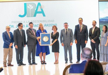 Fundación Rica entrega Premio a la Sostenibilidad Dr. Julio Brache Arzeno