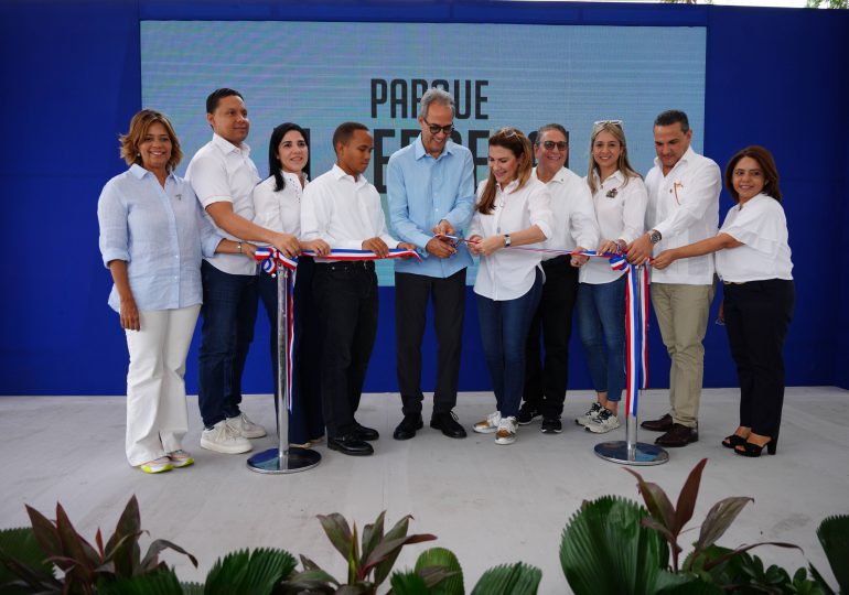 Banco Popular y Alcaldía de Distrito Nacional entregan renovado parque El Pedregal