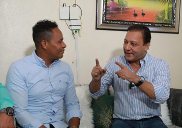 VIDEO | Abel Martínez llega a Los Botados, Monte Plata; Kikilo afirma será un lujo tenerlo como presidente