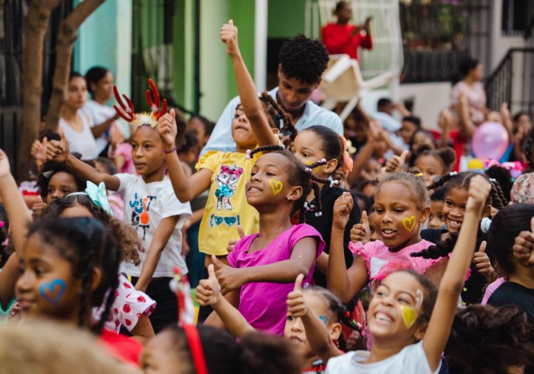 Fundación “Lo Hacemos de Corazón” realiza fiesta navideña a cientos de niños