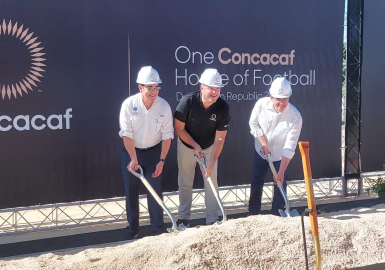 VIDEO | Dan primer palazo para la construcción de un centro de fútbol de la Concacaf en Cap Cana