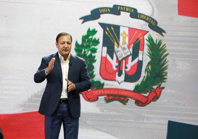Abel Martínez presenta plan de seis puntos  transversales para recuperar la atención de salud del pueblo dominicano