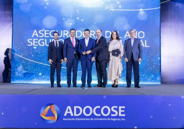 Premios a la Excelencia ADOCOSE 2023 galardona como “Aseguradora del Año” a MAPFRE Salud ARS