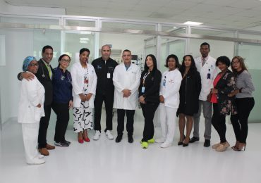 Director del Hospital Ney Arias Lora entrega moderna unidad de UCI
