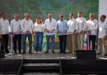 Presidente Abinader inaugura Carretera Rancho Arriba- Nizao reclamada por 20 años