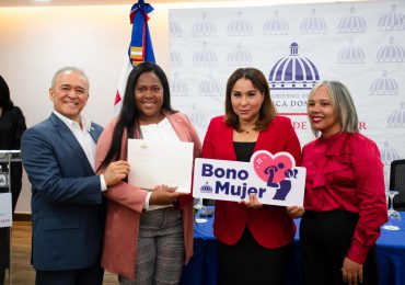 Gobierno aumenta a RD$7.0 millones el Bono Mujer para beneficiarias del Plan Familia Feliz en San Cristóbal