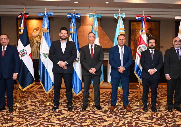 Gobernador Valdez Albizu presidió la 299ª Reunión del CMCA y la XI Reunión Conjunta del CMCA y el CCSBSO