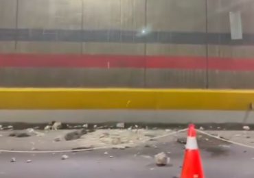 Vídeo | Cae parte del techo en túnel de la avenida 27 de Febrero