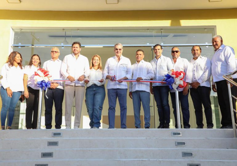 Presidente Abinader inaugura varias obras en San José de Ocoa