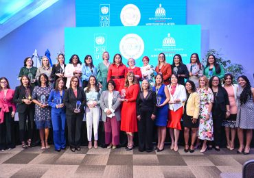 El Ministerio de la Mujer y el PNUD otorgan Sello "Igualando RD" a 21 empresas por su compromiso con la igualdad de género